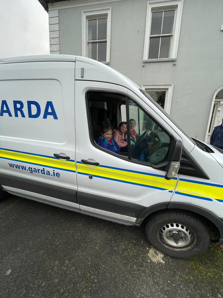 Infant Class Garda Station visit